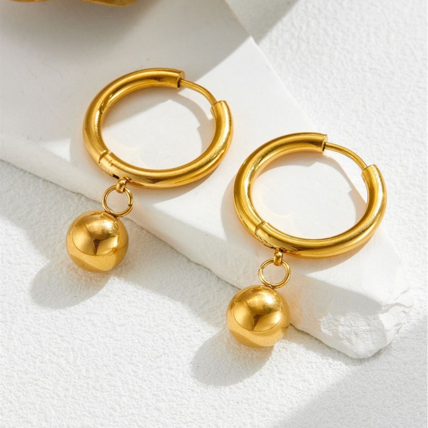 MONOZO Elegant Stainless Steel Women's Earrings—Latest Fashion 18k Gold Plated Anti Tarnish Stud Earring for Girl
