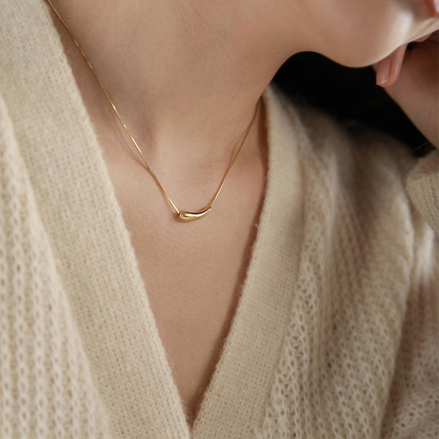 MONOZO pendant necklace chain for women girls Love anti tarnish stainless steel 18k gold plated stylish Neck Chain | Modern Design | Birthday Anniversary Gift Valentine Accessories