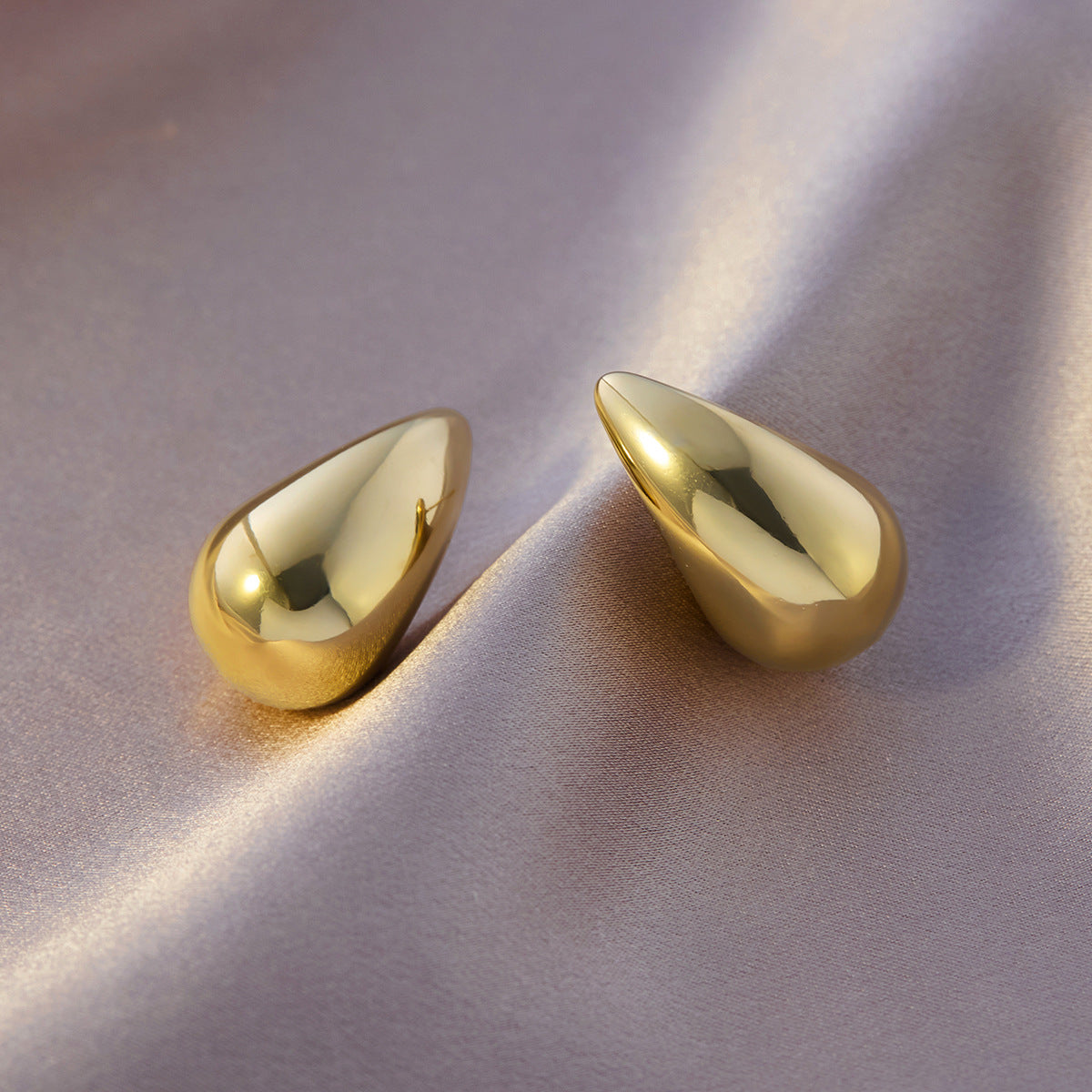 MONOZO Elegant Stainless Steel Women's Earrings—Latest Fashion 18k Gold Plated Anti Tarnish Stud Earring for Girl