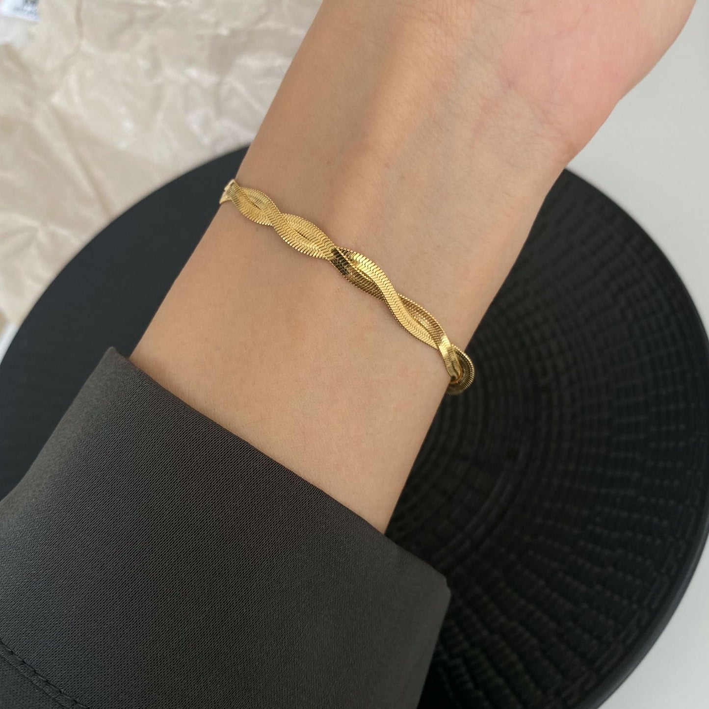 MONOZO Anti Tarnish Bracelet for Women Stylish | Stainless Steel Bracelet for female Western Chain Bracelet Girl Accessories | 18k Gold plated bracelet MONOZO Anti Tarnish Bracelet for Women Stylish | Stainless Steel Bracelet for Woman |