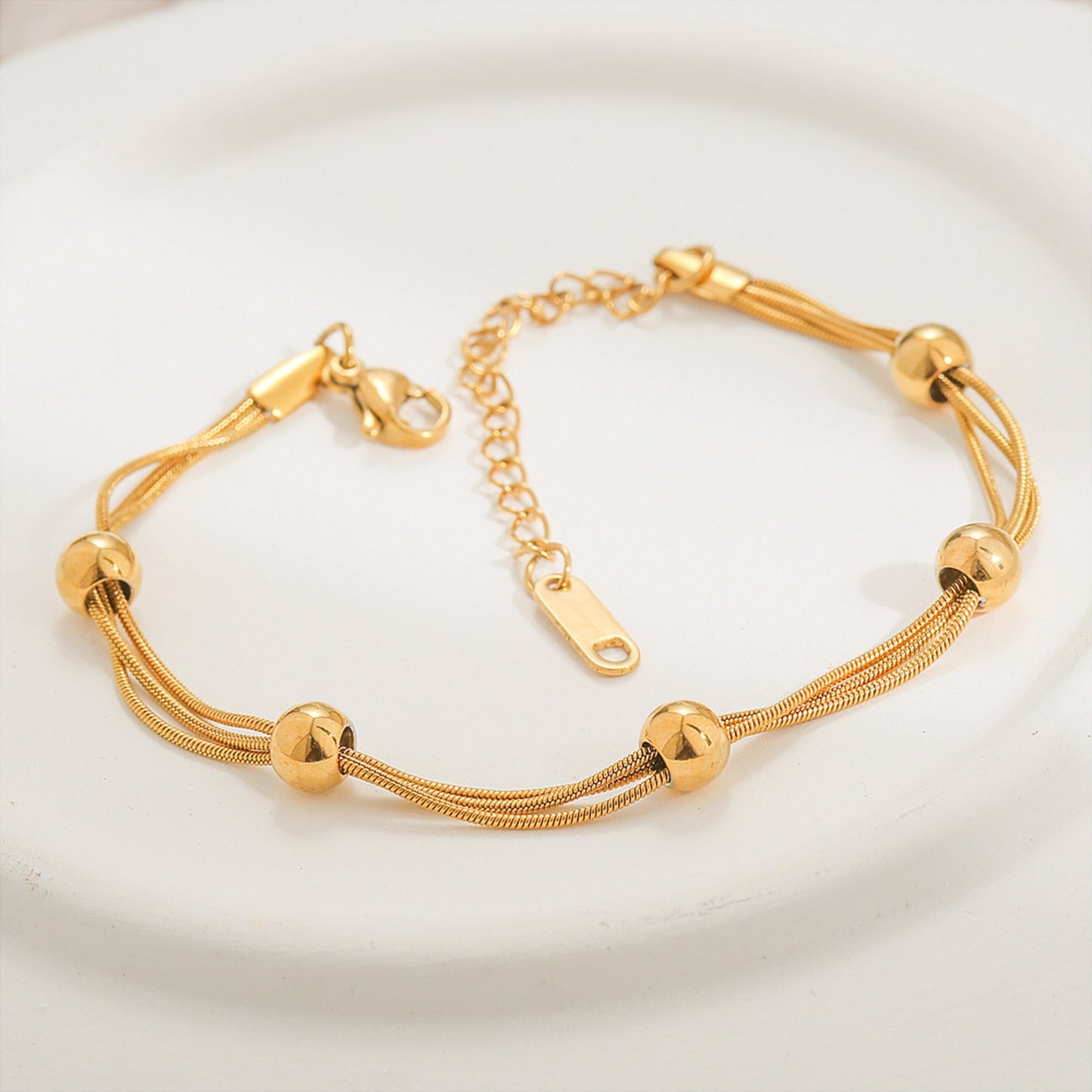 MONOZO Anti Tarnish Bracelet for Women Stylish | Stainless Steel Bracelet for female Western Chain Bracelet Girl Accessories | 18k Gold plated bracelet MONOZO Anti Tarnish Bracelet for Women Stylish | Stainless Steel Bracelet for Woman