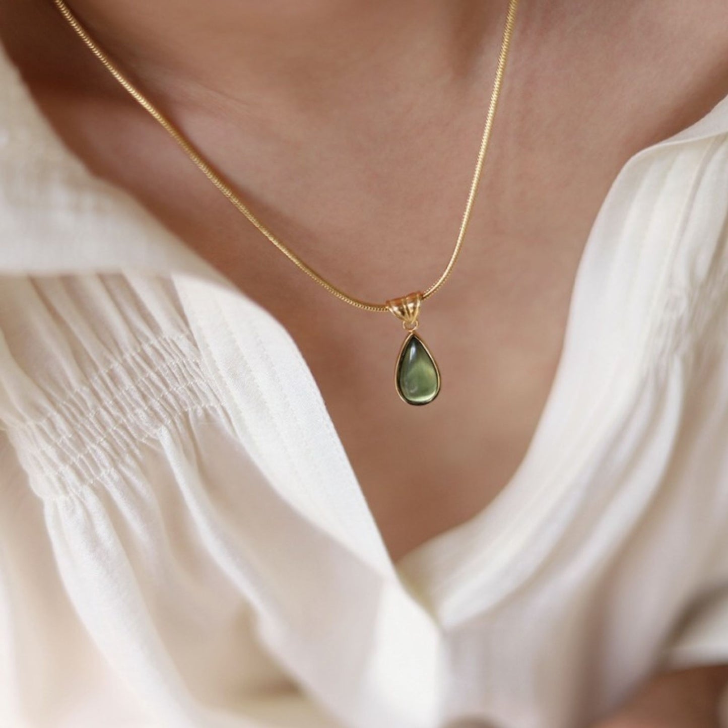 Lucky Droplet Pendant Necklace (Blue/Green)