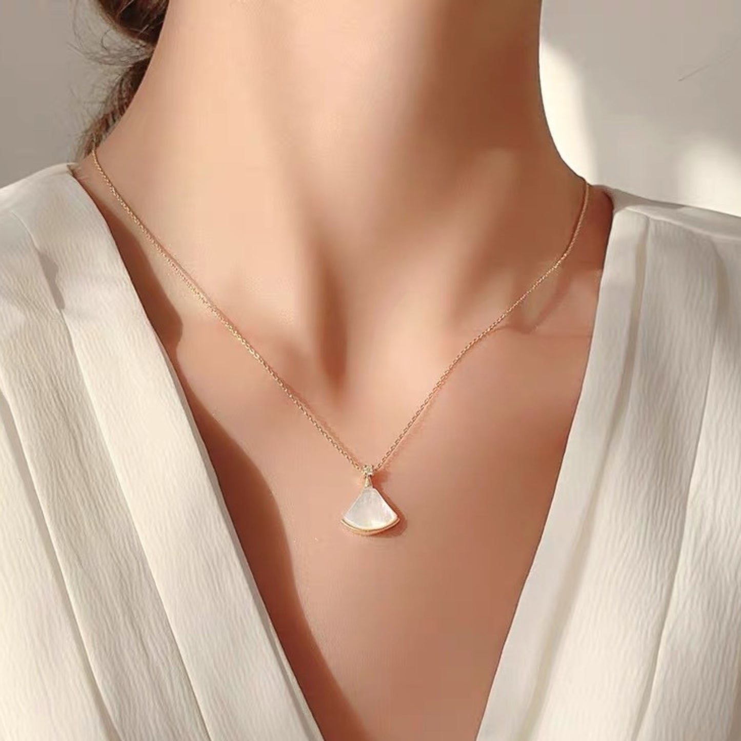 MONOZO pendant necklace chain for women girls Love anti tarnish stainless steel 18k gold plated stylish Neck Chain | Modern Design | Birthday Anniversary Gift Valentine Accessories