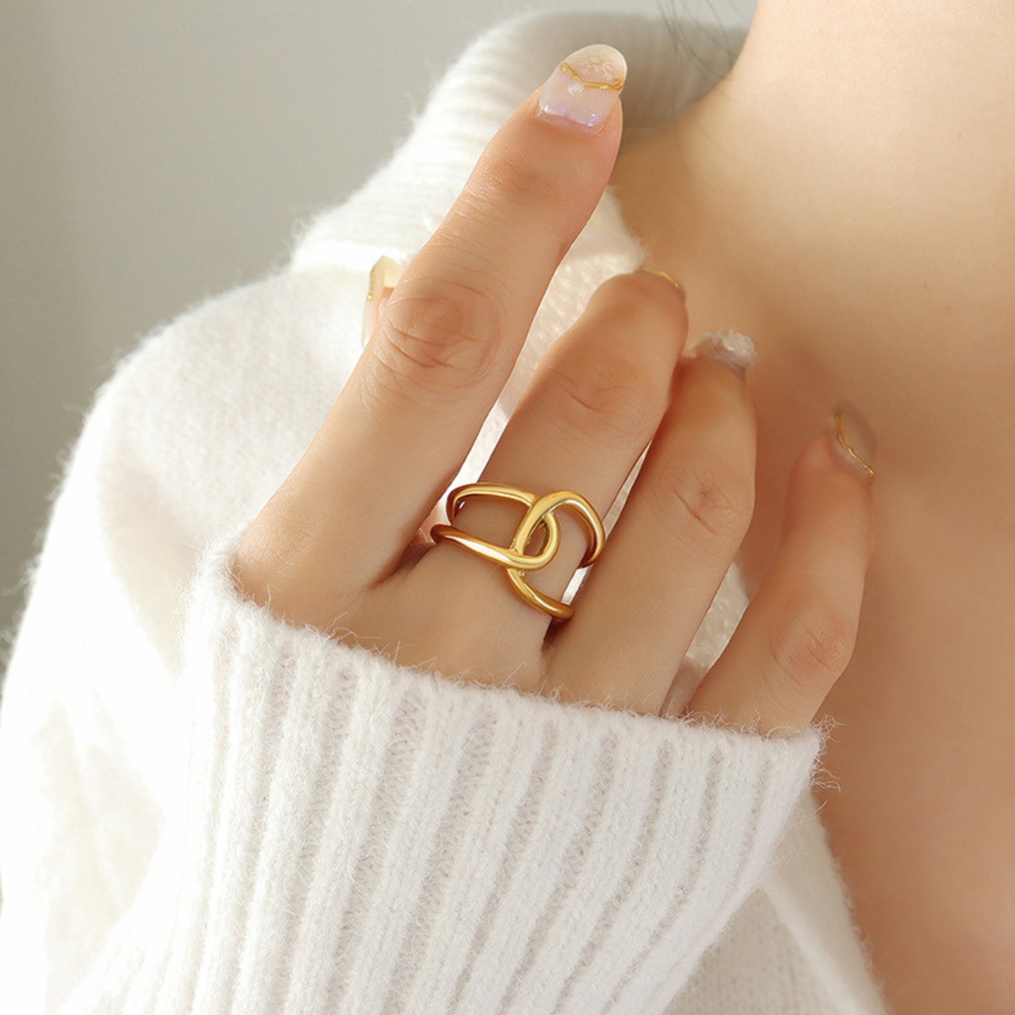 MONOZO 18k Gold plated Ring for Women | Anti Tarnish Stainless Steel Adjustable Finger Ring for Girls | High Quality non faded Ring | Girl Fashion Jewellery