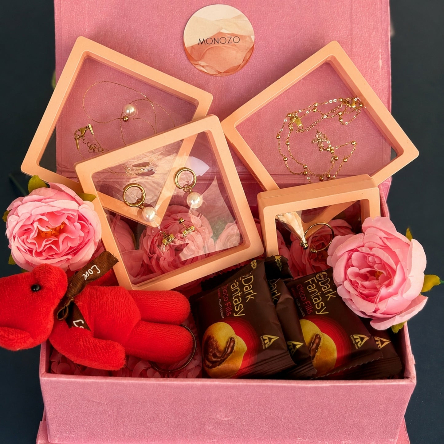 Rakshabandhan Gift Hamper for Sister(5 Jewellery Sets, 1 Teddy Key Ring, Choco Cookies, 2 Roses)