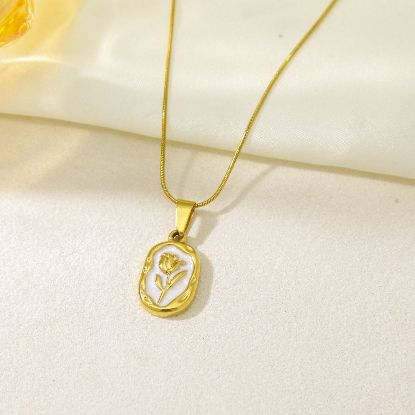 Women's Rose Pendant Necklace