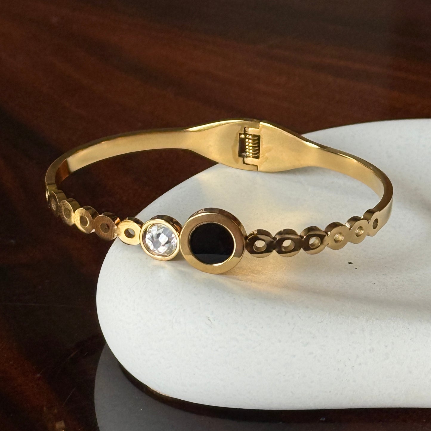 Diamond with Black Stone Openable Bracelet