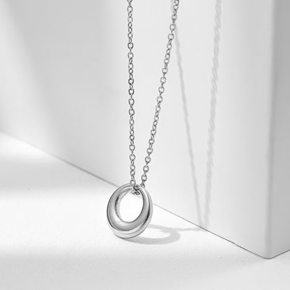 Trendy Round Ring Pendant Necklace (Gold/Silver)