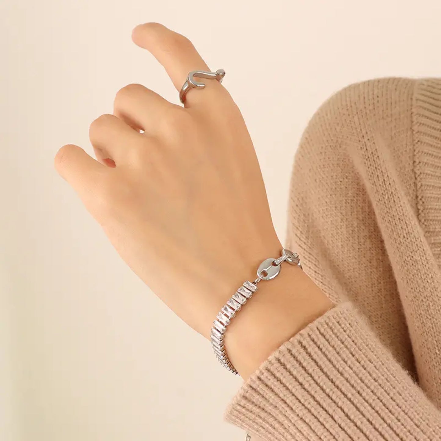 MONOZO Anti Tarnish Bracelet for Women Stylish | Stainless Steel Bracelet for Woman | Western Chain Bracelet Girl Accessories | 18k Gold plated & silver platedbracelet