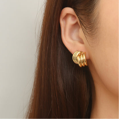 Fancy Arch Stud Earring