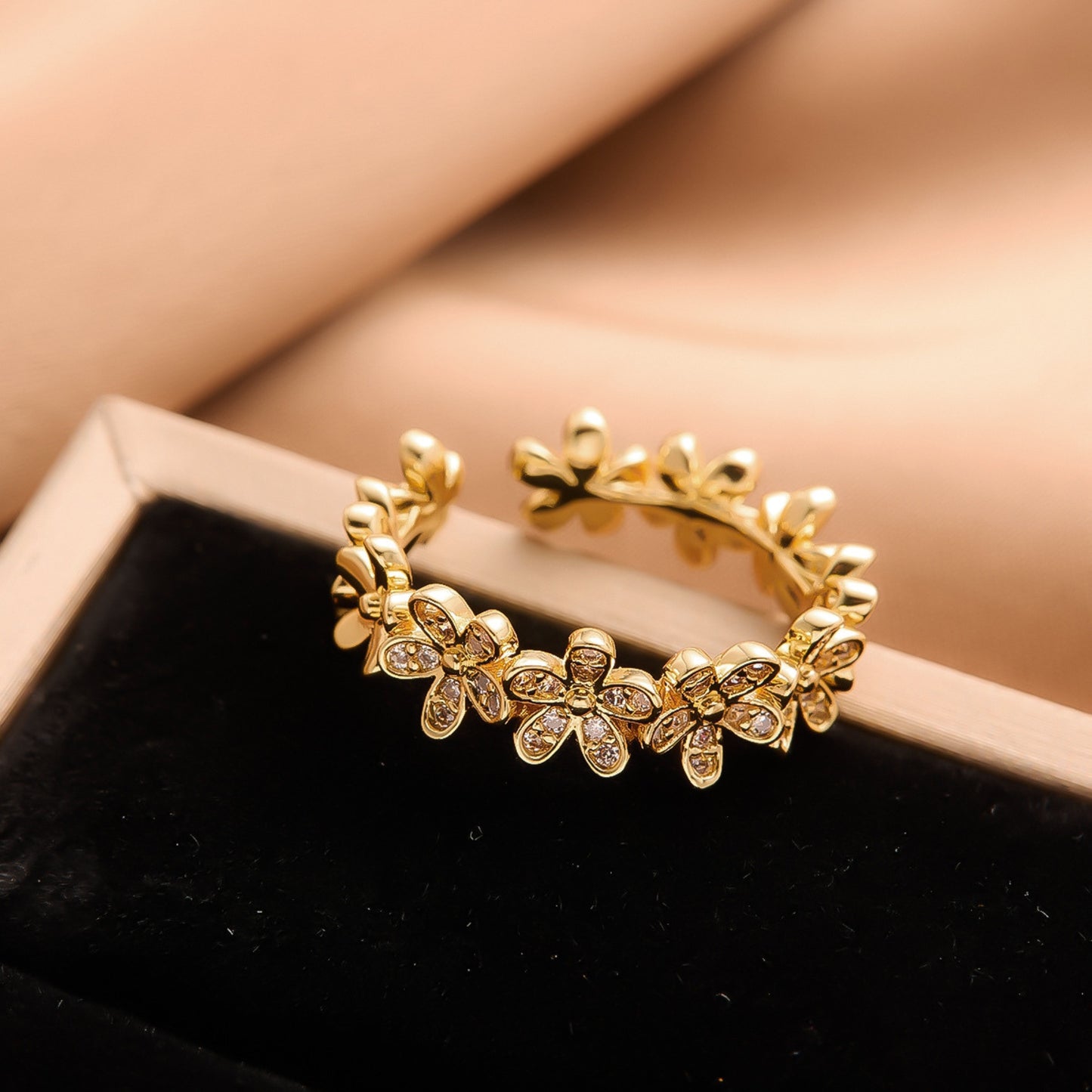 Daisy Flower Diamond Ring