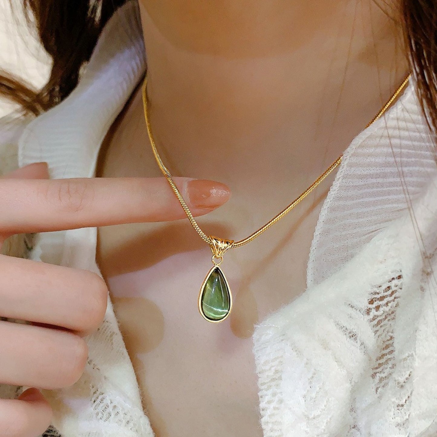 Lucky Droplet Pendant Necklace (Blue/Green)