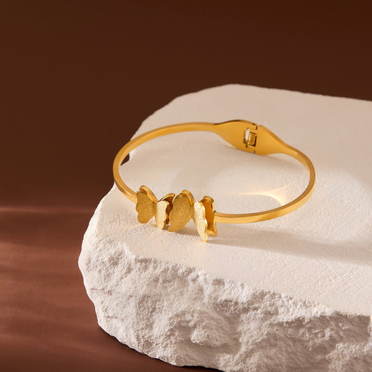 MONOZO Women's Stainless Steel Cuff Bracelet Anti Tarnish Cuff Bracelet | 18k Gold Plated Kada Bangle for Women & Girls