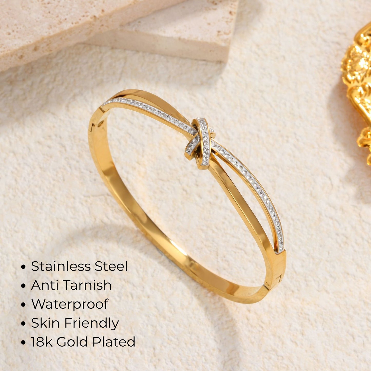 Solitaire Knot Design Bracelet