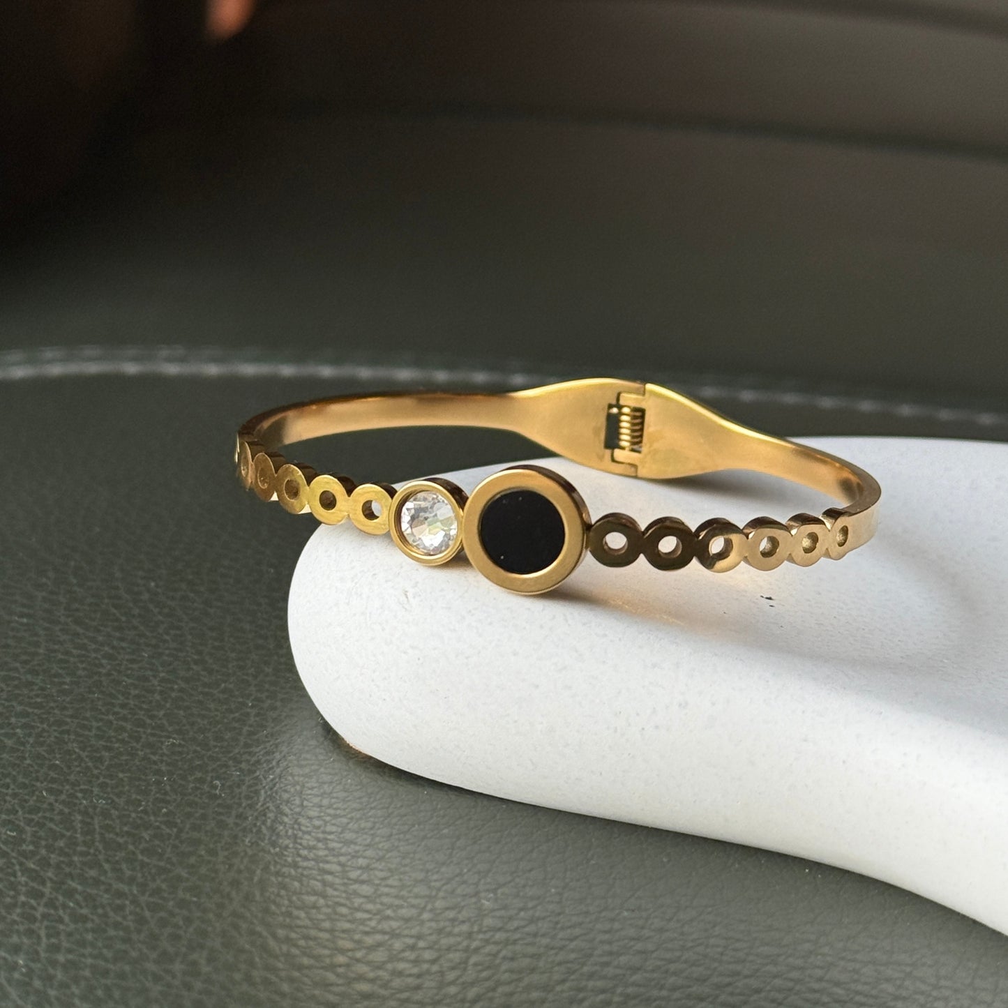 Diamond with Black Stone Openable Bracelet