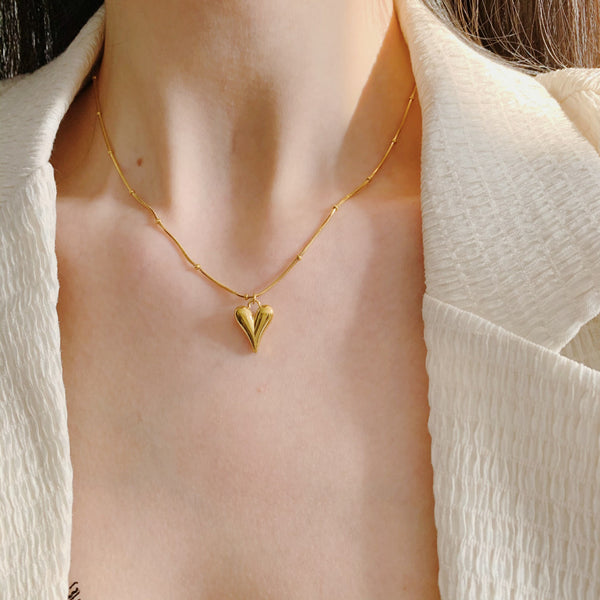 Delicate Heart Pendant Necklace