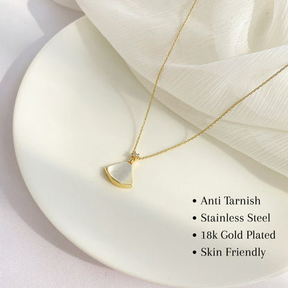 Cat Eye Pendant Necklace (Gold/Silver)