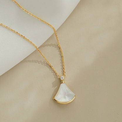 Cat Eye Pendant Necklace (Gold/Silver)