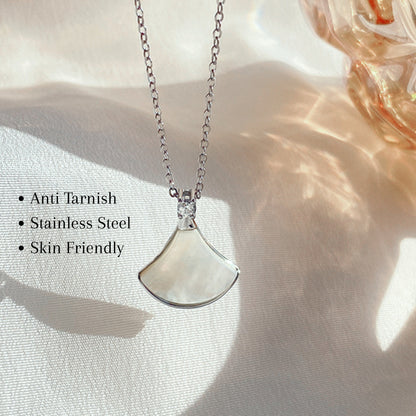 Cat Eye Pendant Necklace (Gold/Silver)
