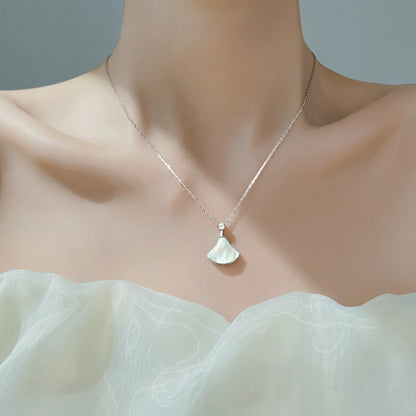 Cat Eye Pendant Necklace (Gold/Silver)
